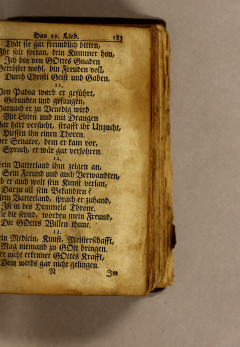 Ausbund, das ist: etliche schöne christliche lieder, wie sie in dem Gefängnüs zu Bassau in dem Schloss on den Schweitzer-Brüdern, und von andern rechtgläubigen Christen hin und her gedichtet worden page 185