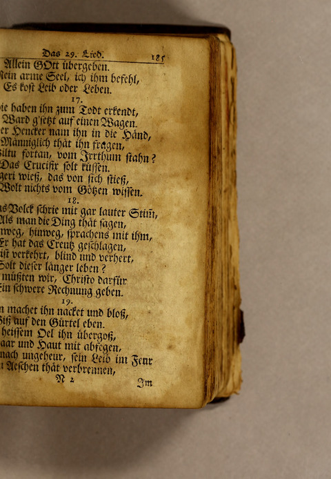 Ausbund, das ist: etliche schöne christliche lieder, wie sie in dem Gefängnüs zu Bassau in dem Schloss on den Schweitzer-Brüdern, und von andern rechtgläubigen Christen hin und her gedichtet worden page 187