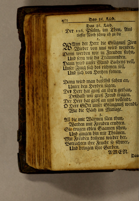 Ausbund, das ist: etliche schöne christliche lieder, wie sie in dem Gefängnüs zu Bassau in dem Schloss on den Schweitzer-Brüdern, und von andern rechtgläubigen Christen hin und her gedichtet worden page 454