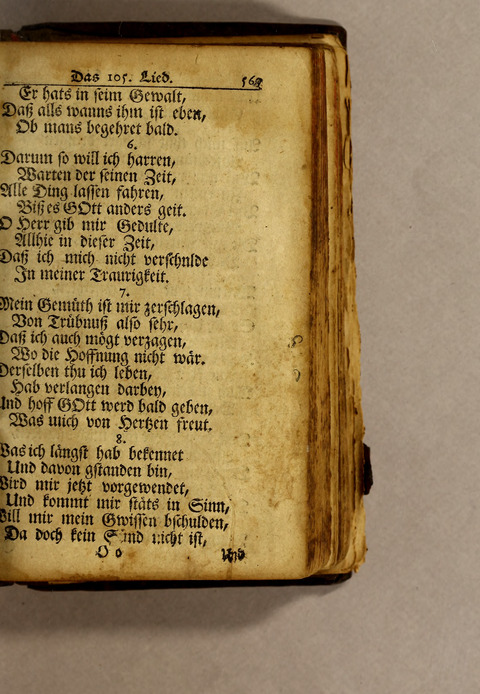 Ausbund, das ist: etliche schöne christliche lieder, wie sie in dem Gefängnüs zu Bassau in dem Schloss on den Schweitzer-Brüdern, und von andern rechtgläubigen Christen hin und her gedichtet worden page 569