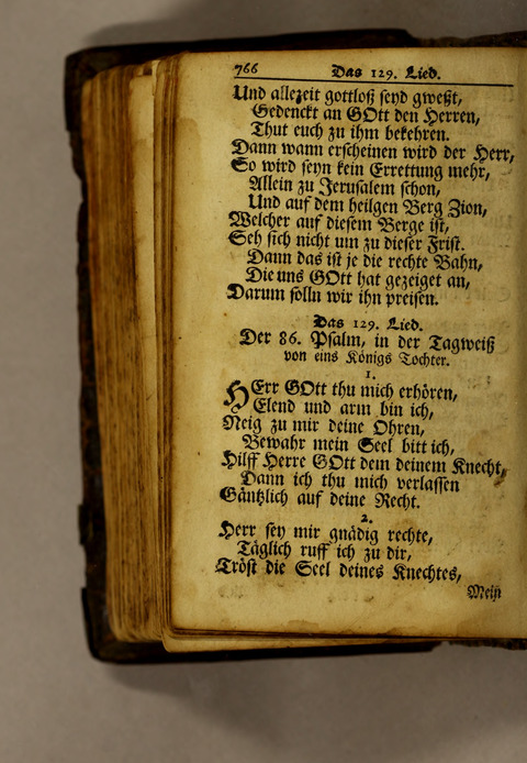 Ausbund, das ist: etliche schöne christliche lieder, wie sie in dem Gefängnüs zu Bassau in dem Schloss on den Schweitzer-Brüdern, und von andern rechtgläubigen Christen hin und her gedichtet worden page 768